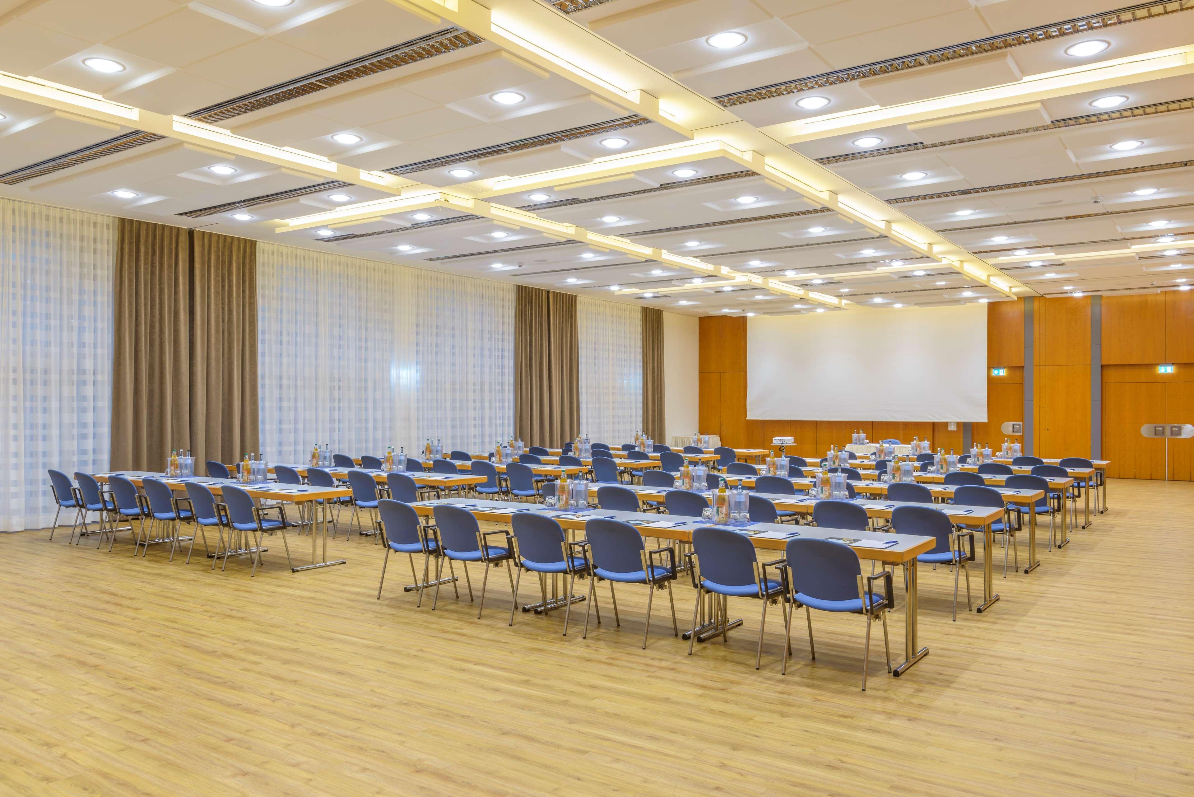 Best Western Plus Hotel Am Schlossberg Нюртинген Экстерьер фото