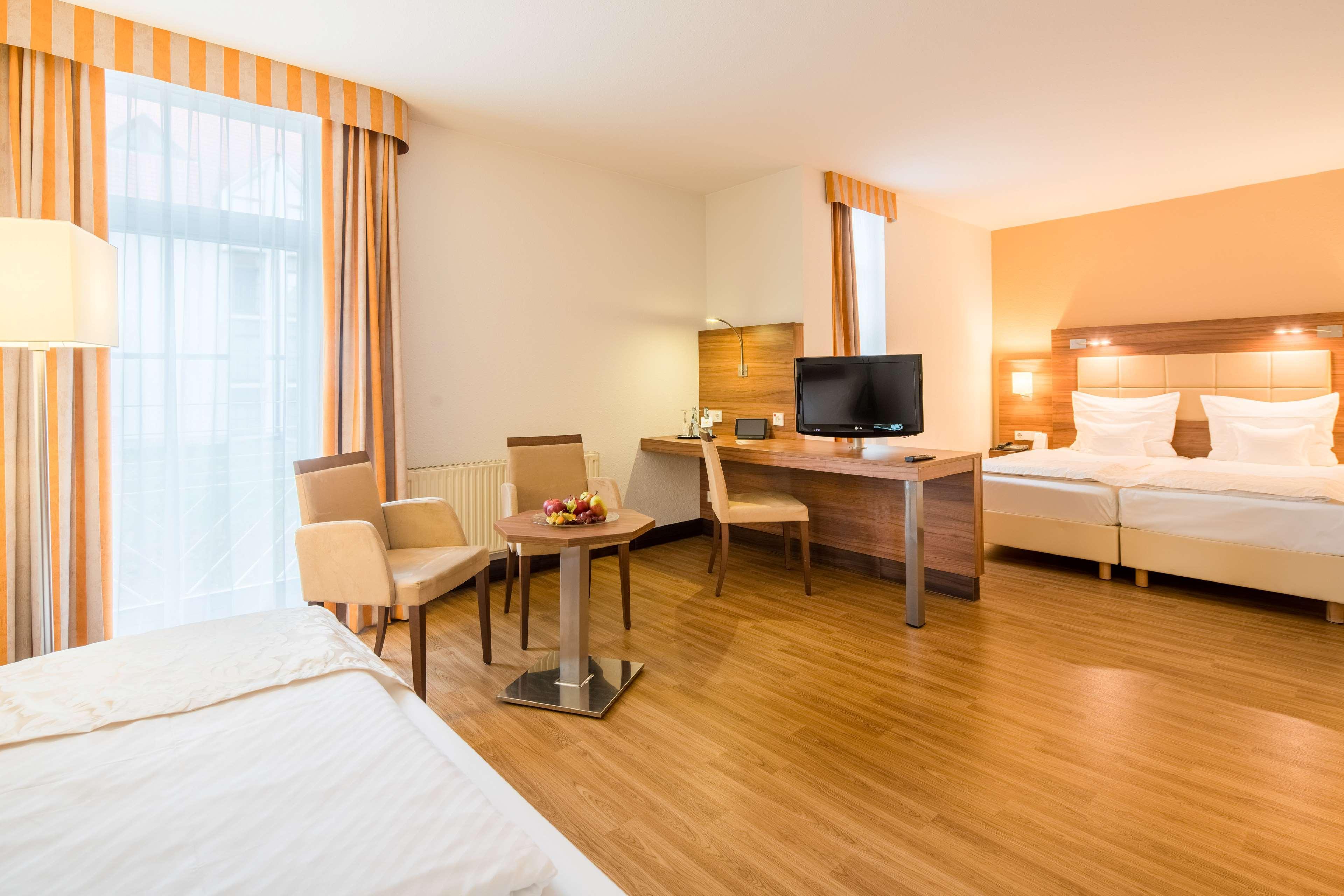 Best Western Plus Hotel Am Schlossberg Нюртинген Экстерьер фото