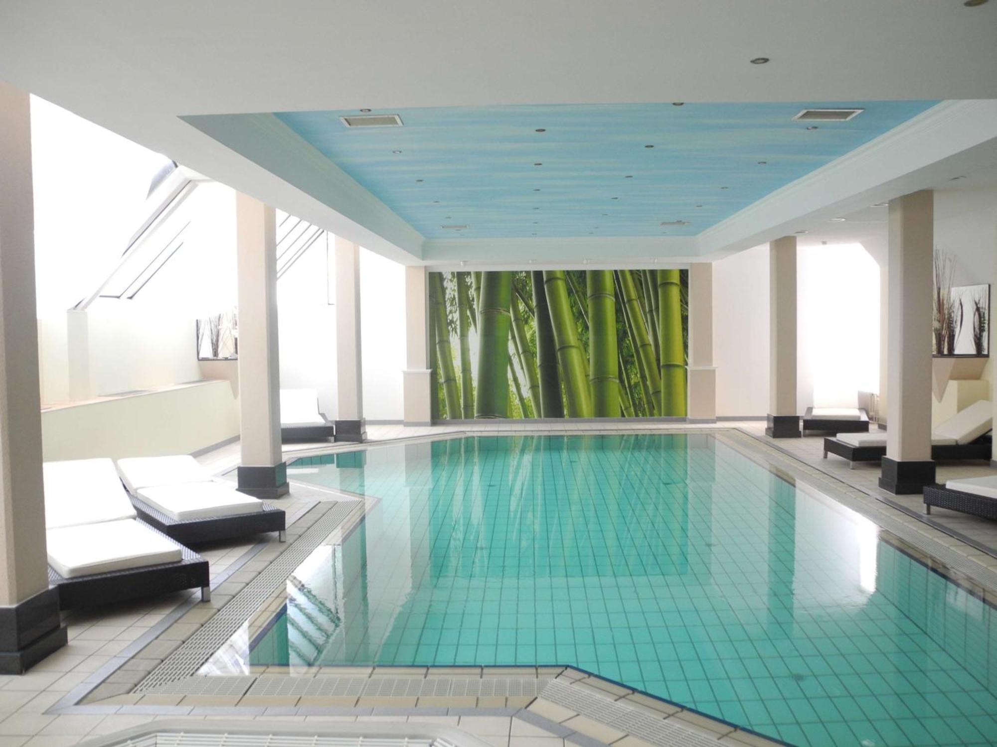 Best Western Plus Hotel Am Schlossberg Нюртинген Экстерьер фото