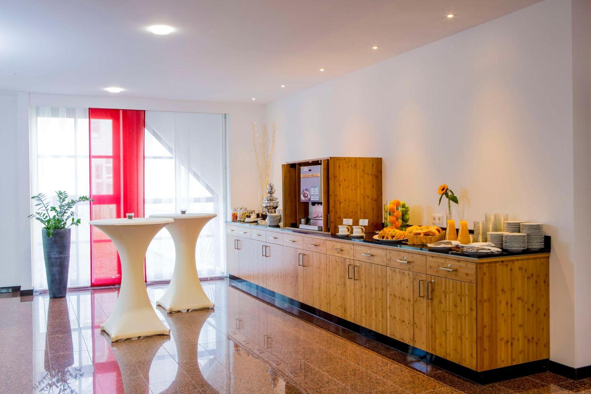 Best Western Plus Hotel Am Schlossberg Нюртинген Экстерьер фото