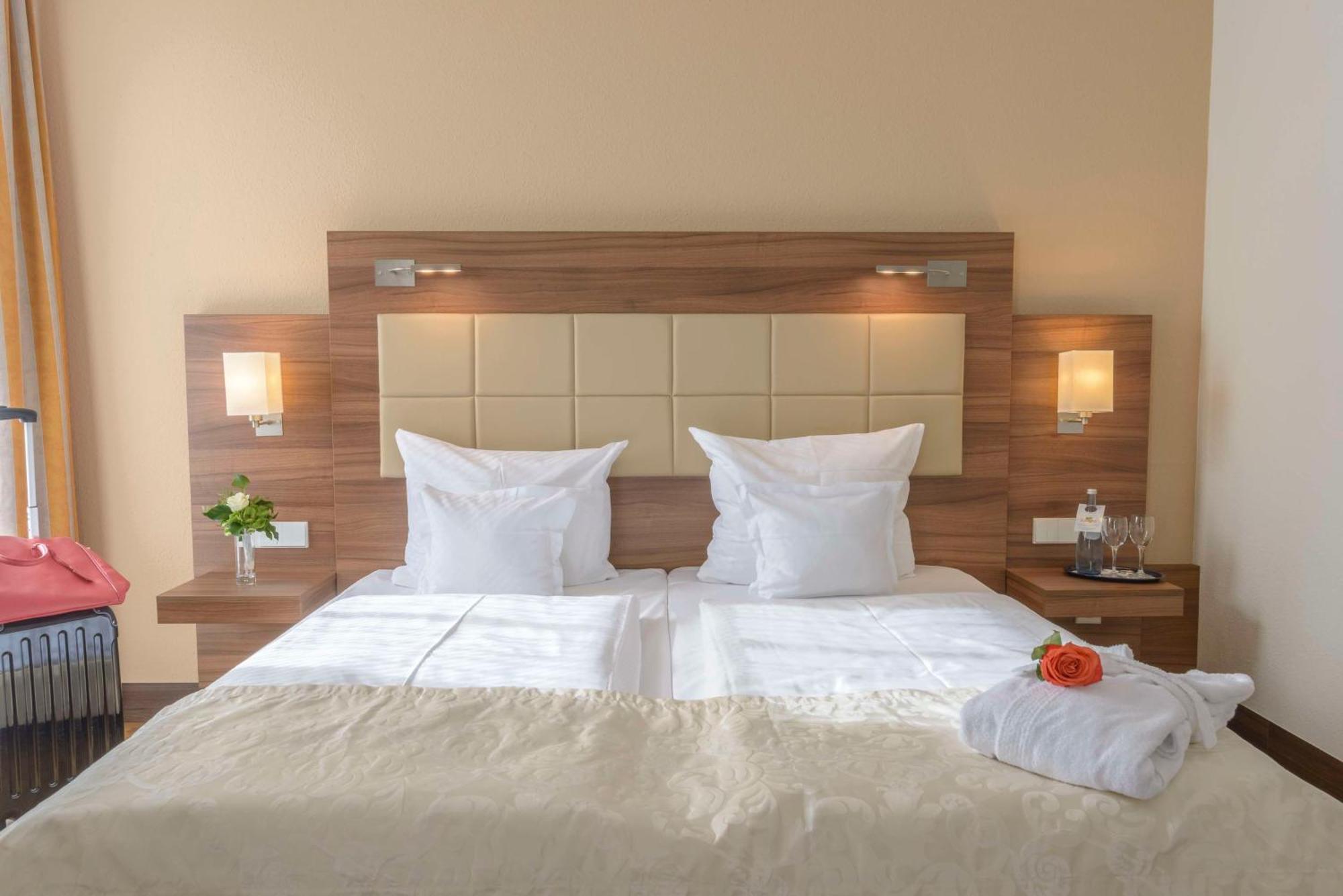 Best Western Plus Hotel Am Schlossberg Нюртинген Экстерьер фото