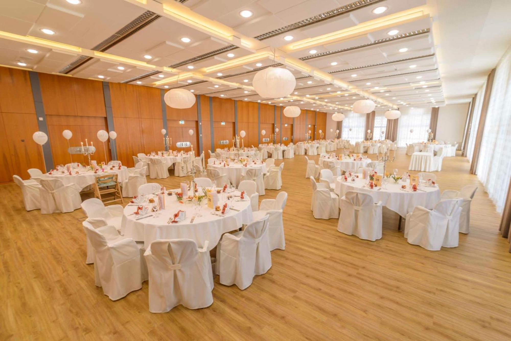 Best Western Plus Hotel Am Schlossberg Нюртинген Экстерьер фото